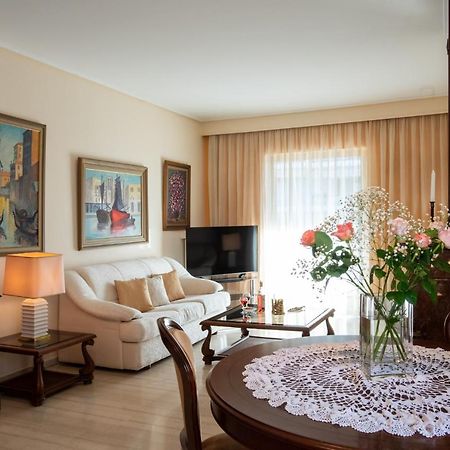 Hector'S Flisvos Apartment Ateny Zewnętrze zdjęcie