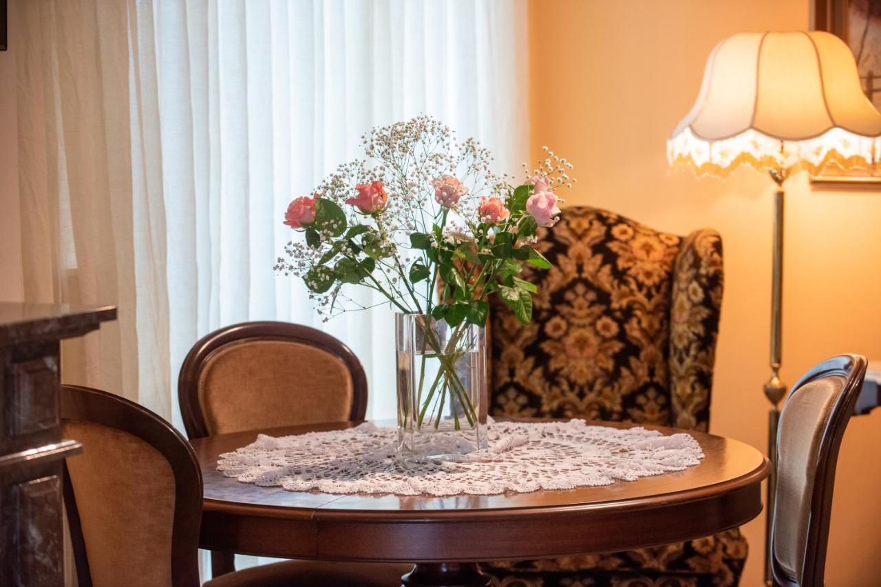 Hector'S Flisvos Apartment Ateny Zewnętrze zdjęcie
